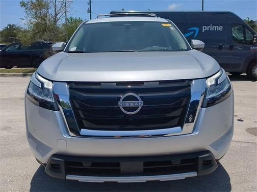 2024 Nissan Pathfinder Platinum