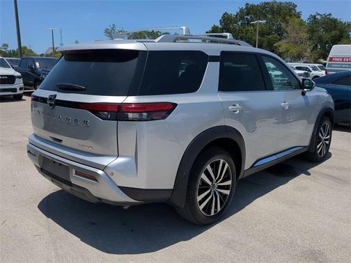 2024 Nissan Pathfinder Platinum