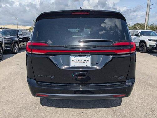 2025 Chrysler Pacifica Limited