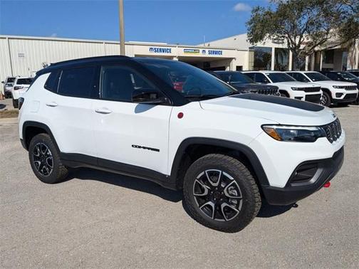 2025 Jeep Compass Trailhawk