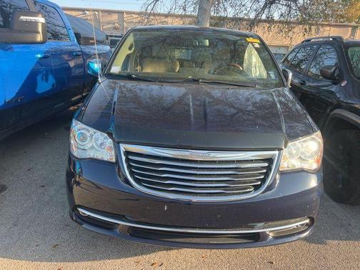 2015 Chrysler Town & Country Limited Platinum