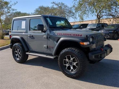 Photo 2 of 33 of 2022 Jeep Wrangler Rubicon