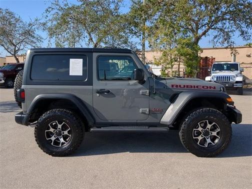 Photo 4 of 33 of 2022 Jeep Wrangler Rubicon