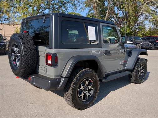 Photo 5 of 33 of 2022 Jeep Wrangler Rubicon