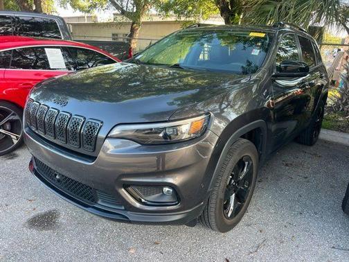 Granite Crystal Clearcoat Metallic 2023 Jeep Cherokee Altitude Lux
