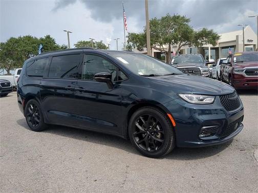 2025 Chrysler Pacifica Limited