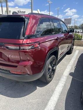 2023 Jeep Grand Cherokee Altitude