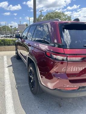 2023 Jeep Grand Cherokee Altitude