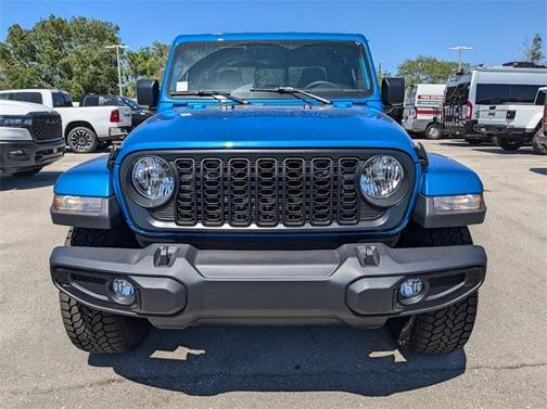 2025 Jeep Gladiator Sport