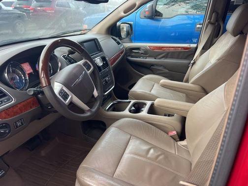 2015 Chrysler Town & Country Limited Platinum