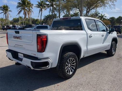 2023 GMC Sierra 1500 AT4