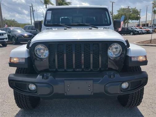 2022 Jeep Gladiator Sport
