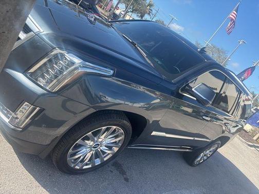 2019 Cadillac Escalade Premium Luxury