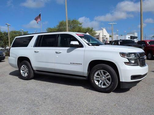 Summit White 2019 Chevrolet Suburban LT