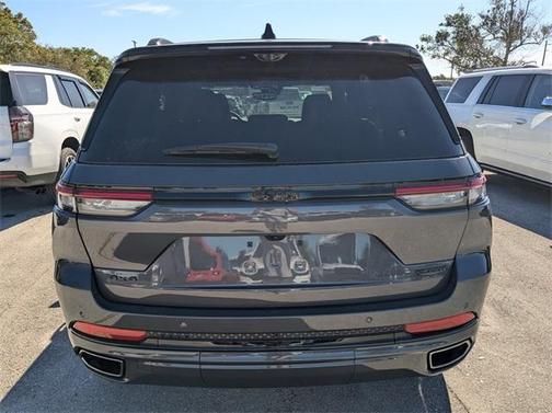 2025 Jeep Grand Cherokee Summit