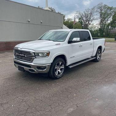 Bright White Clearcoat 2022 RAM 1500 Laramie