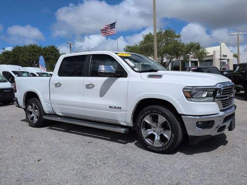 Bright White Clearcoat 2022 RAM 1500 Laramie