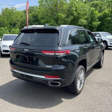 2023 Jeep Grand Cherokee Summit