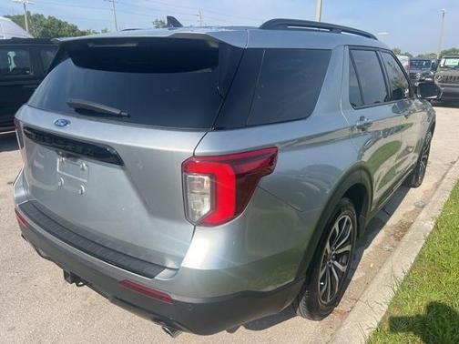 2022 Ford Explorer ST-Line
