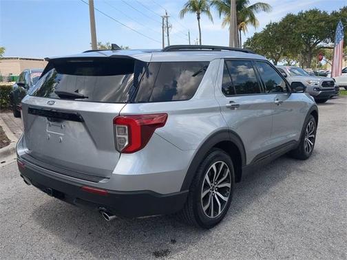 2022 Ford Explorer ST-Line