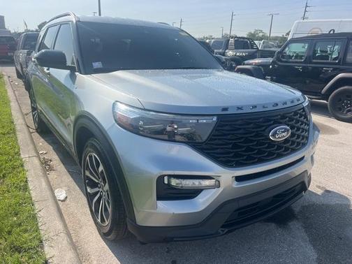2022 Ford Explorer ST-Line