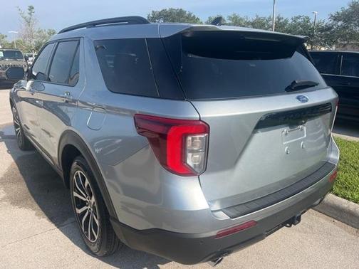 2022 Ford Explorer ST-Line