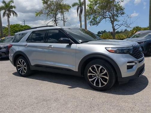 2022 Ford Explorer ST-Line