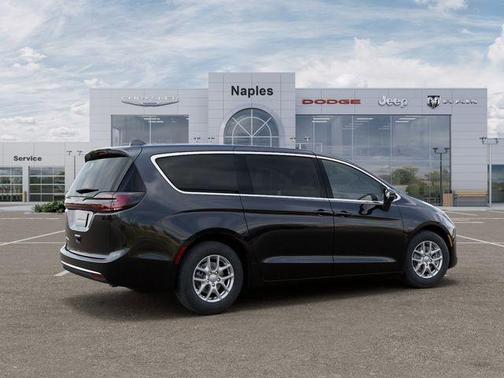 Diamond Black 2027 Chrysler Pacifica SELECT
