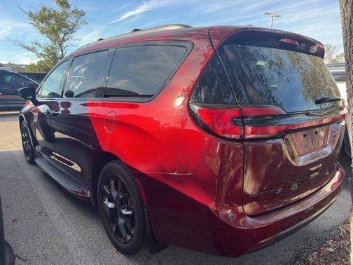 2021 Chrysler Pacifica Touring-L