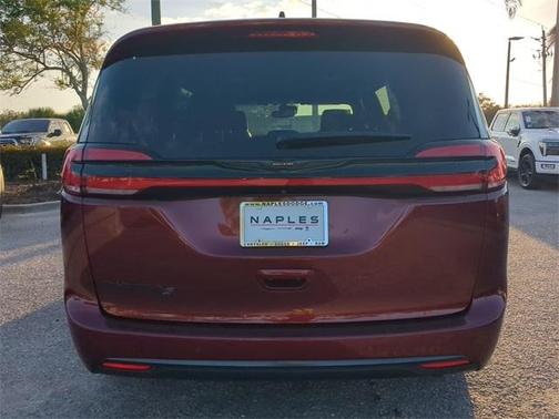 2021 Chrysler Pacifica Touring-L