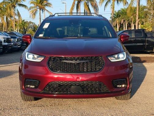 2021 Chrysler Pacifica Touring-L