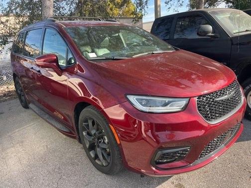 2021 Chrysler Pacifica Touring-L