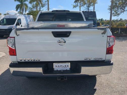 2017 Nissan Titan SV