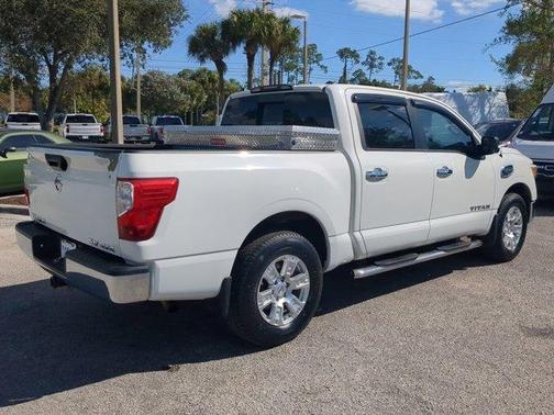 2017 Nissan Titan SV