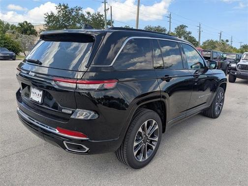 2025 Jeep Grand Cherokee Overland