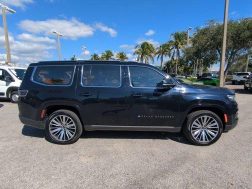 2022 Jeep Grand Wagoneer Series III