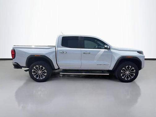2023 GMC Canyon Denali