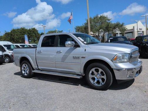 Bright Silver Clearcoat Metallic 2017 RAM 1500 Laramie