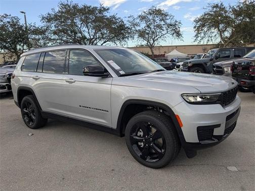 2025 Jeep Grand Cherokee L Laredo