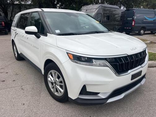 2022 Kia Carnival LX