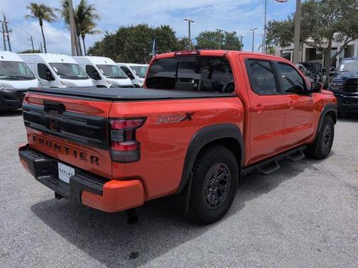 Afterburn Orang 2025 Nissan Frontier PRO-X
