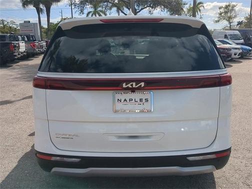 2024 Kia Carnival EX