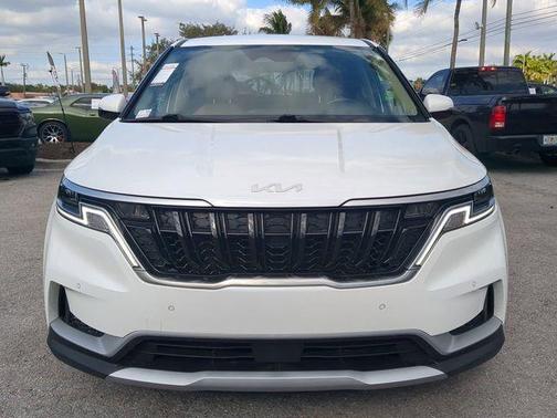 2024 Kia Carnival EX
