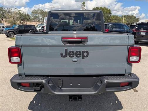 2025 Jeep Gladiator Sport