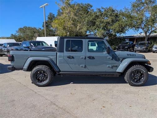 2026 Jeep Gladiator Sport