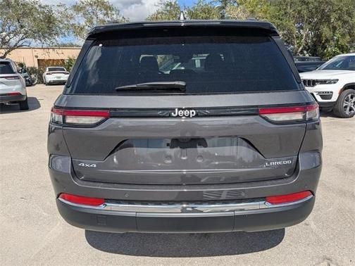 2025 Jeep Grand Cherokee Laredo X