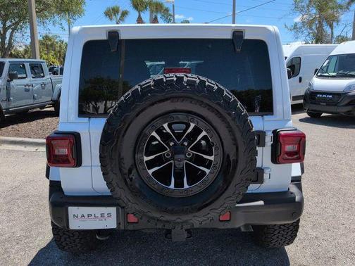 Bright White Clearcoat 2024 Jeep Wrangler Rubicon