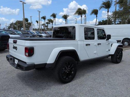 Bright White Clearcoat 2025 Jeep Gladiator Sport