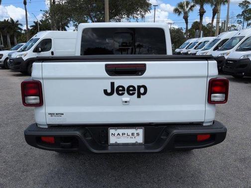 Bright White Clearcoat 2025 Jeep Gladiator Sport
