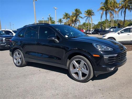 2017 Porsche Cayenne Platinum Edition